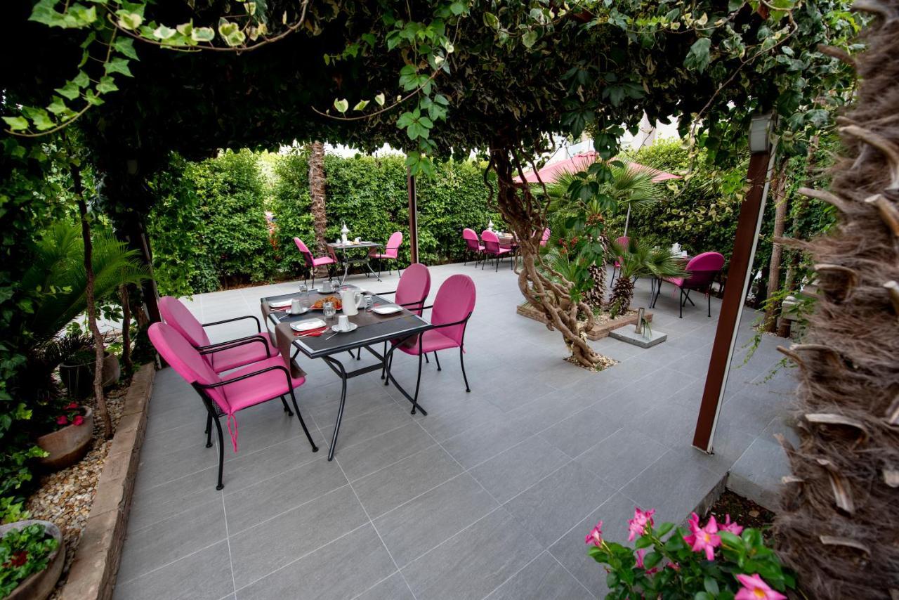 Bed & Breakfast Pino Podstrana Exterior foto