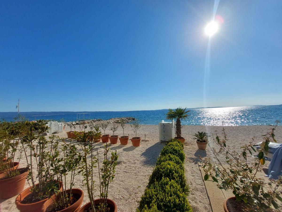 Bed & Breakfast Pino Podstrana Exterior foto