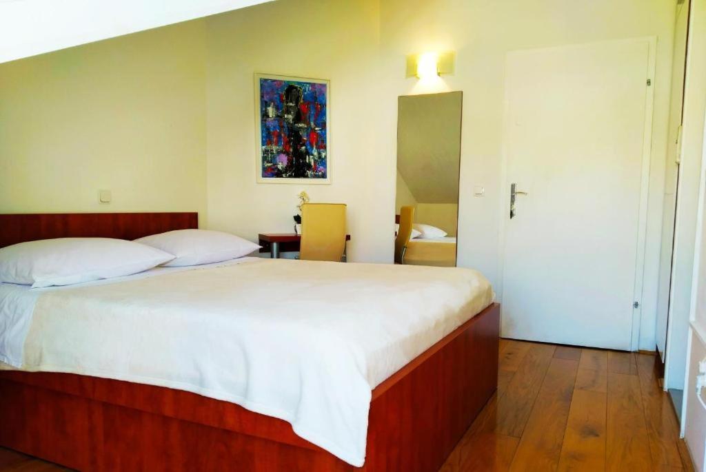 Bed & Breakfast Pino Podstrana Quarto foto