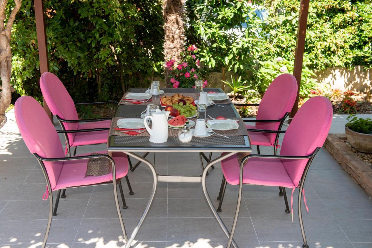 Bed & Breakfast Pino Podstrana Exterior foto