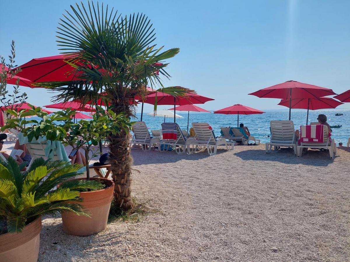 Bed & Breakfast Pino Podstrana Exterior foto